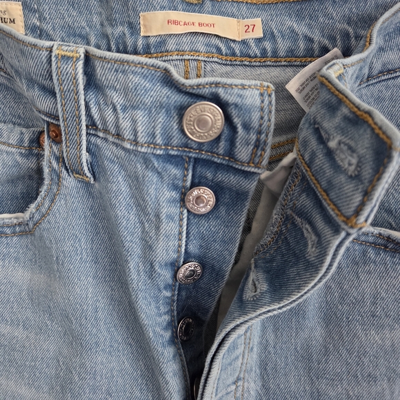 Levi's Ribcage Bootcut Jeans - Picture 3 of 5